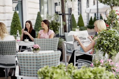 Aria Hotel Budapest Outdoor Dining 